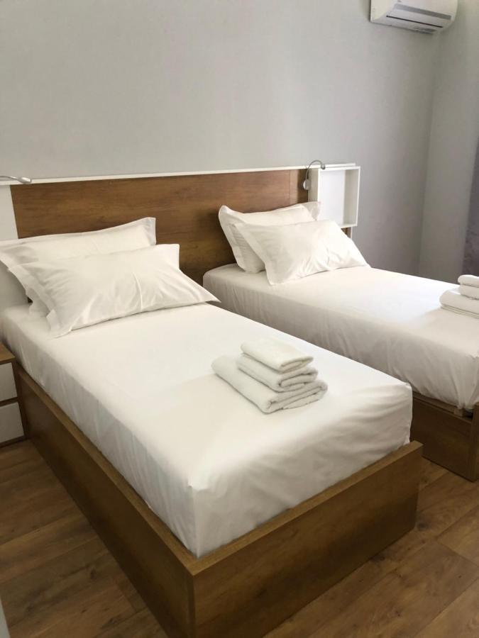 Andys Rooms Hotel Tirana Exterior photo