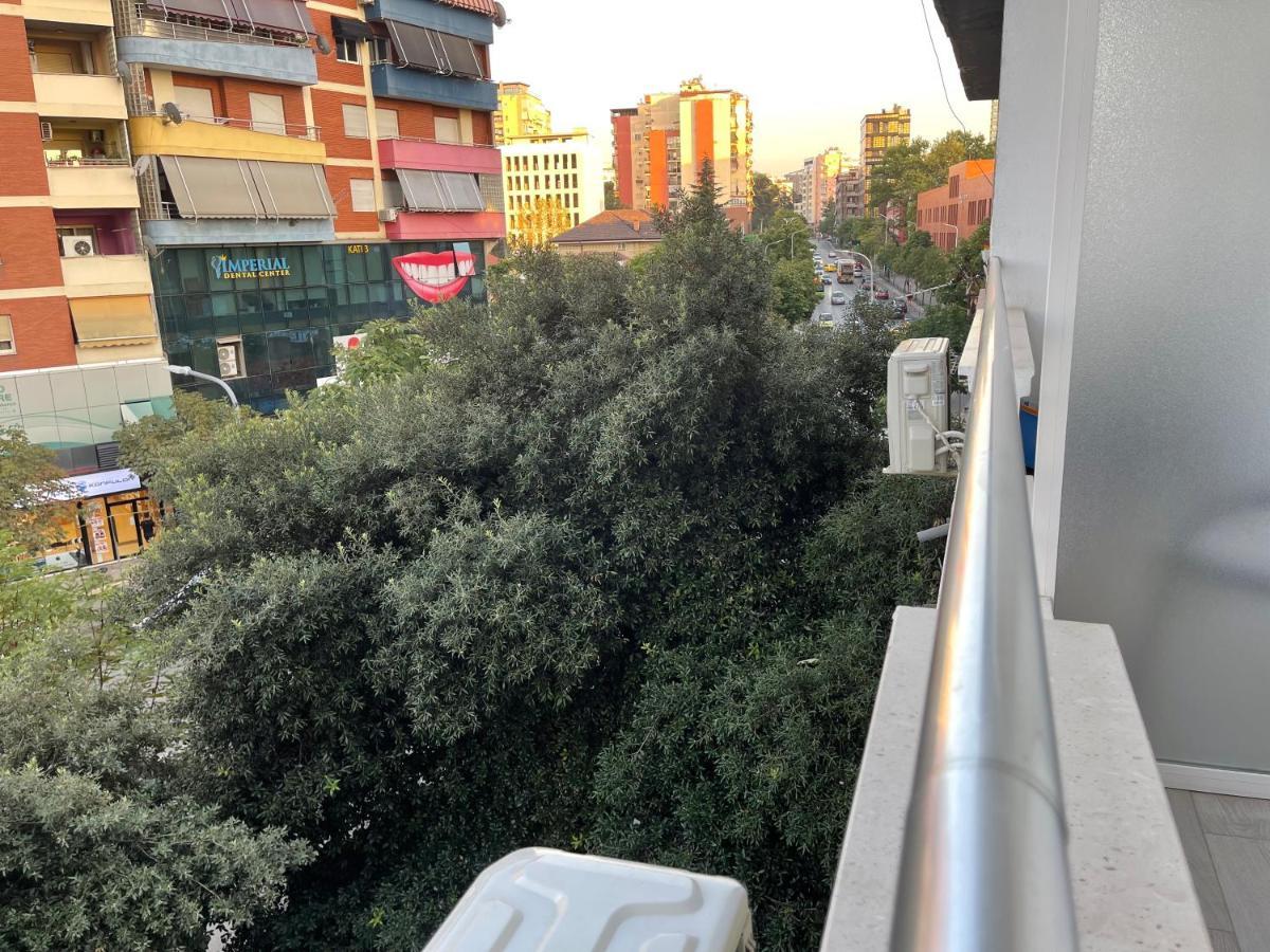 Andys Rooms Hotel Tirana Exterior photo