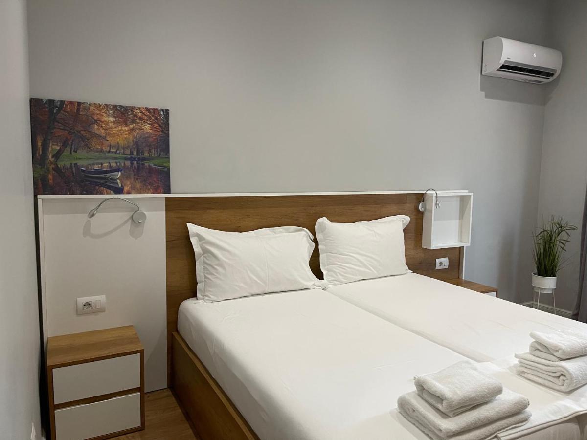 Andys Rooms Hotel Tirana Exterior photo